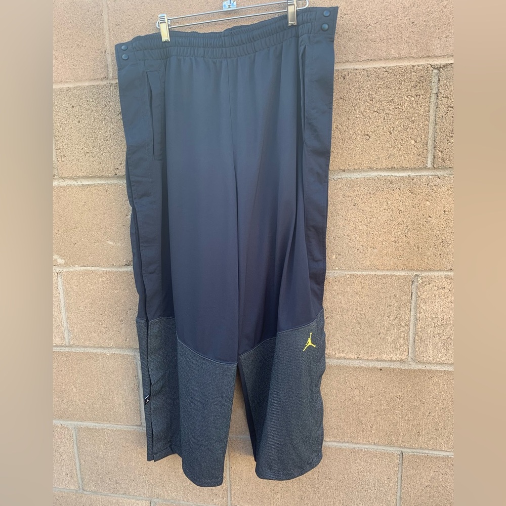 Mens XL NIKE Jordan jump man snap down basketball warm up pants